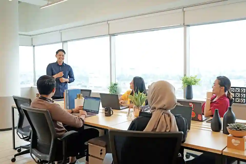 Cara Profesional Membangun Jaringan Bisnis melalui Komunitas Coworking_11zon Cara Profesional Membangun Jaringan Bisnis melalui Komunitas Coworking