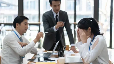 Tips Profesional untuk Menangani Konflik Tim di Lingkungan Hybrid