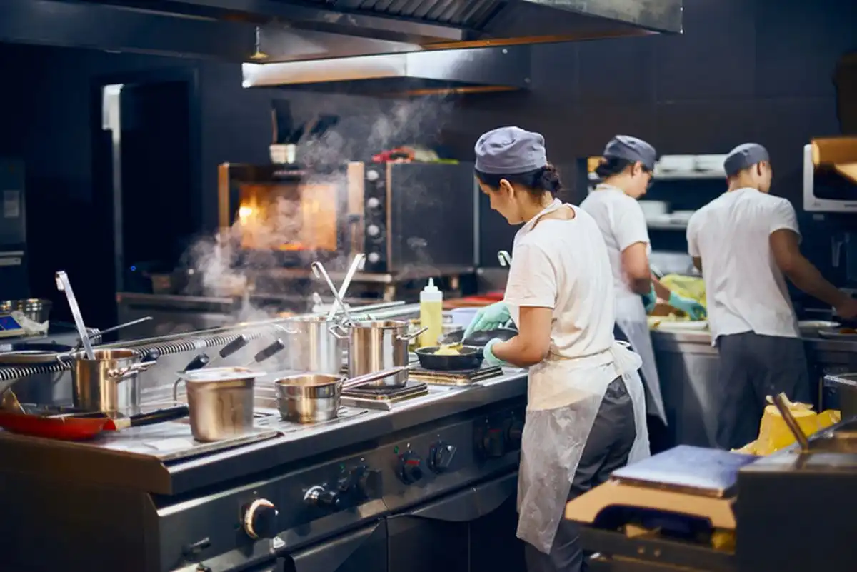 UMKM Kuliner Online yang Memanfaatkan Ghost Kitchen sebagai Solusi Efisiensi_11zon UMKM Kuliner Online yang Memanfaatkan Ghost Kitchen sebagai Solusi Efisiensi