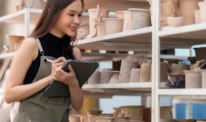 Strategi UMKM Bertahan di Tahun 2026 dengan Optimalisasi Digital Marketing Modern_11zon Strategi UMKM Bertahan di Tahun 2026 dengan Optimalisasi Digital Marketing Modern