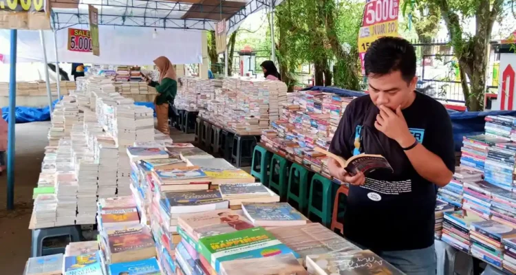Bazar Buku Menghidupkan Pertemuan Pembaca, Penerbit, dan Karya Pilihan